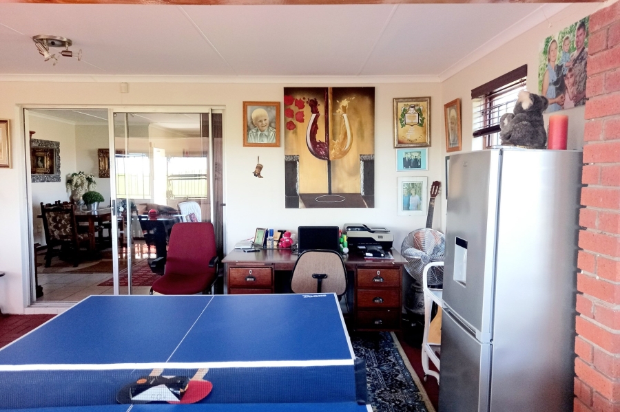 3 Bedroom Property for Sale in Vredenburg Western Cape